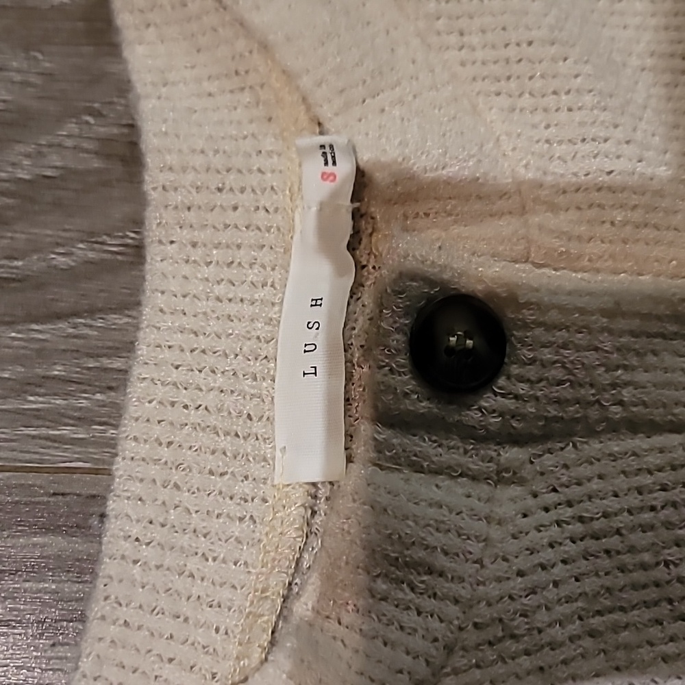 Lush Cream Textured Button-Up - Picture 2 of 6